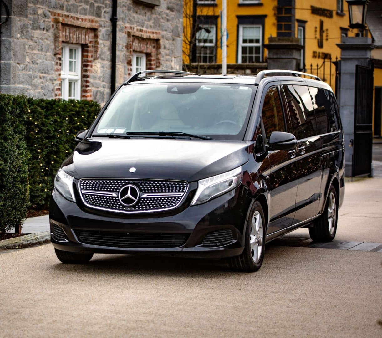 Mercedes-Benz V-Class people carrier used for luxury transfers from Shannon, Dublin and Knock airports